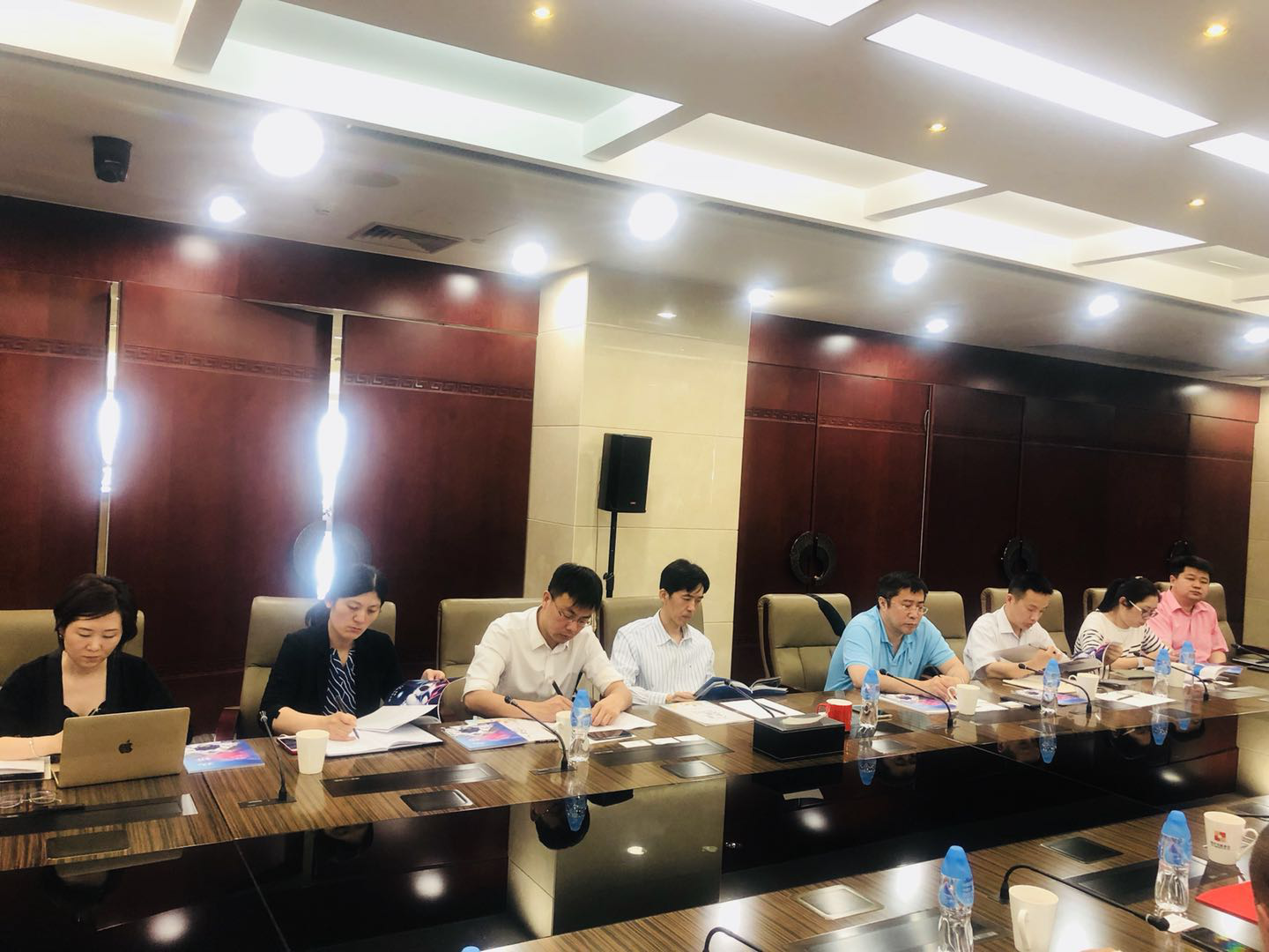 上海市闵行区马桥镇领导一行访问联盟 商讨人工智能未来小镇建设事宜