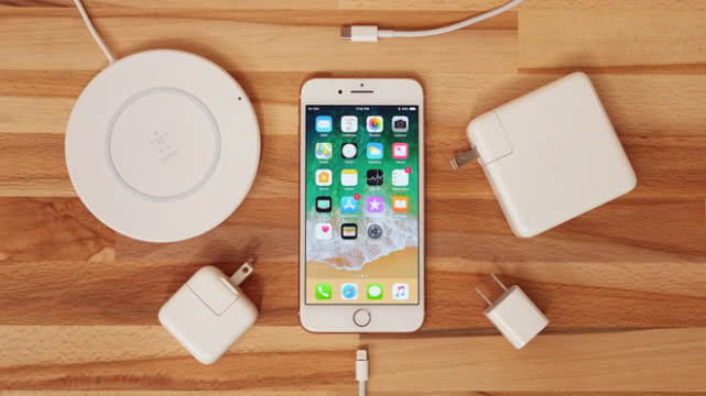 苹果专利显示MacBook和iPhone可无线共享电量