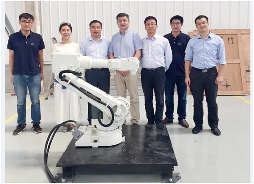 澳柯玛六轴工业机器人样机研发成功