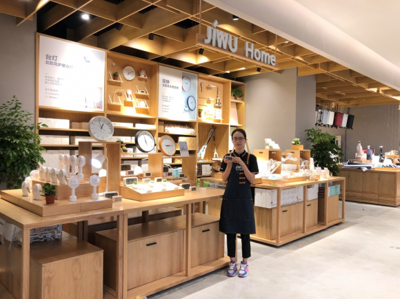 线下客流反哺线上消费,苏宁极物线上营业额提升25%