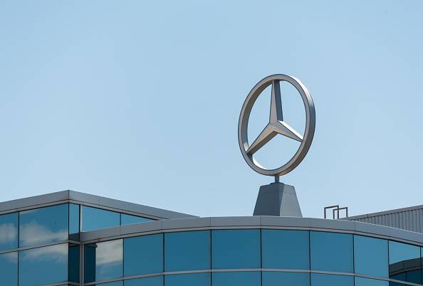 奔驰1月全球销量逾18万 在华月销量首次破7万