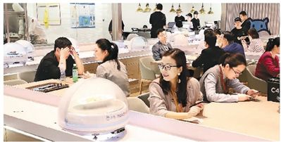 智能餐厅不只是“机器人炒菜”