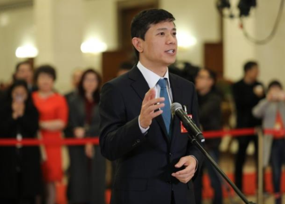 李彦宏建议：开展人工智能伦理研究和顶层设计