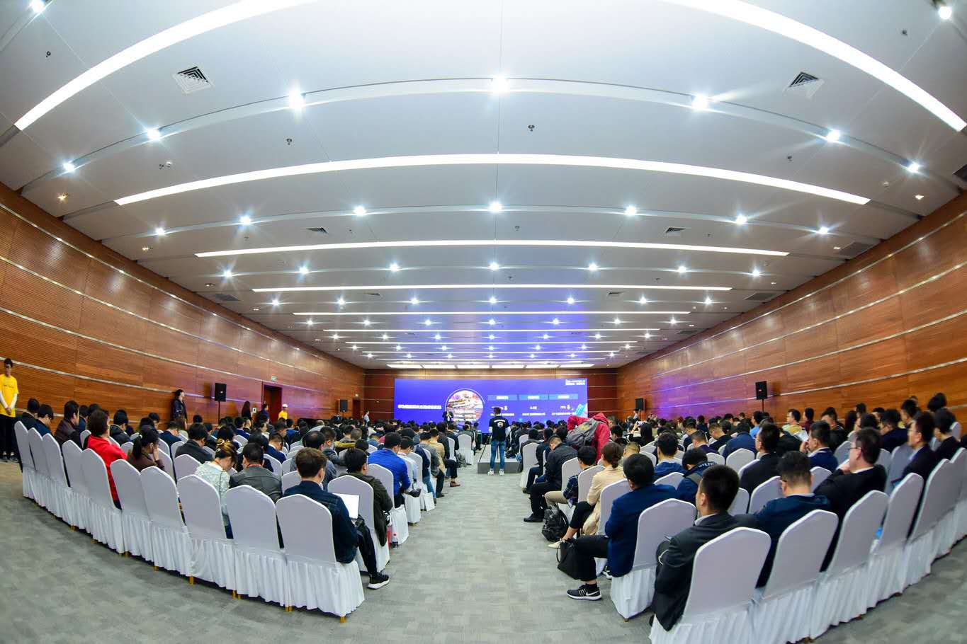 华为中国生态伙伴大会2019智简网络峰会圆满召开