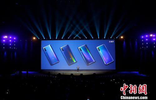 小米接盘美图手机业务 网友:期待“小美”手机