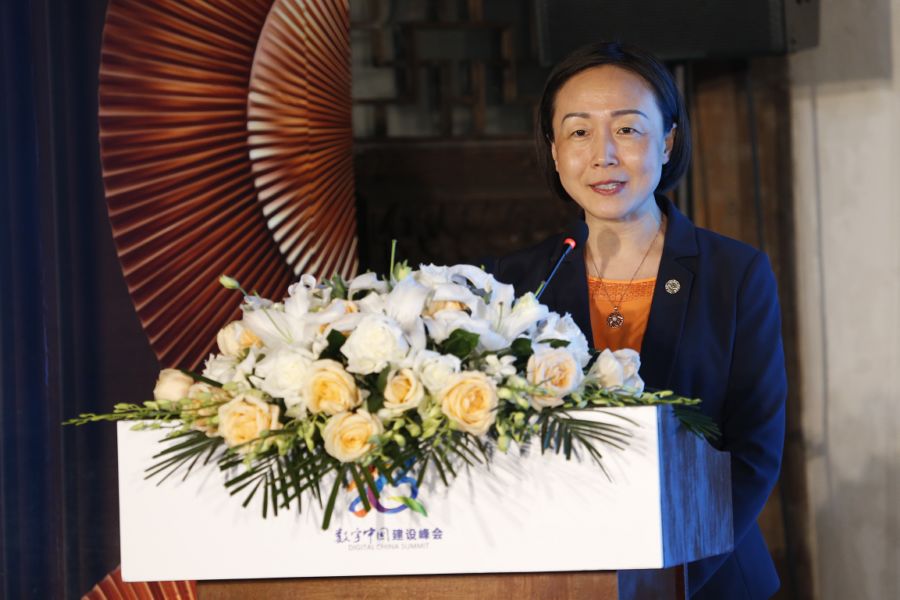华为:打造数字世界底座,构建万物互联的智能世界