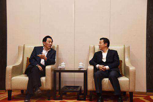 抚州市长张鸿星热情会见中国电子商会王宁会长一行