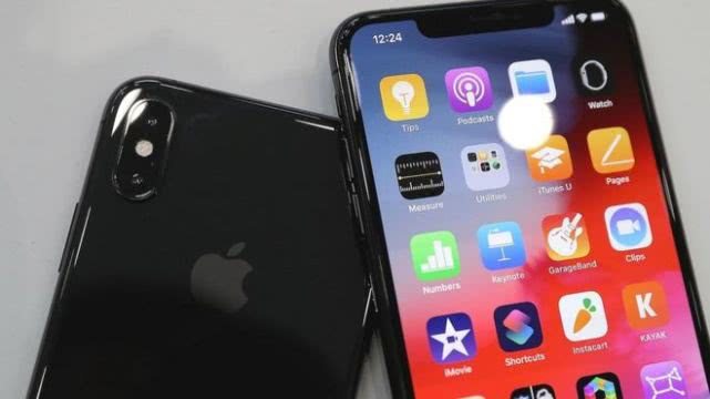 三星和苹果两家公司占据了美国电信运营商所售手机95%的份额