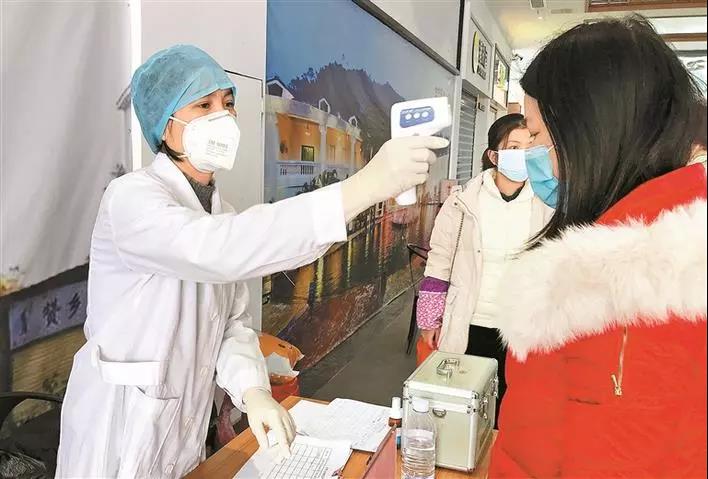 中建南方捐赠150套高效过滤器