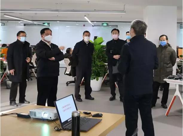陈肇雄带队赴北京经济技术开发区信创园调研疫情防控和复工复产情况