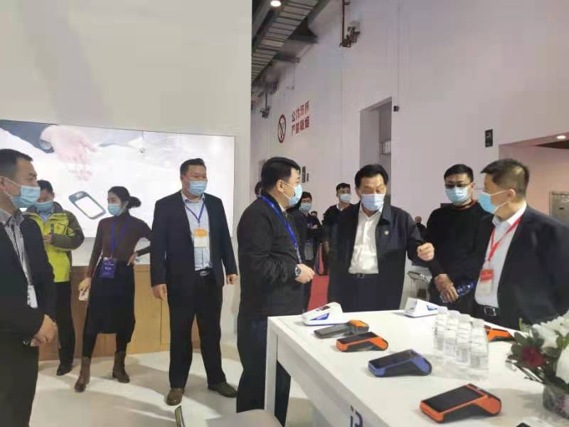 中国电子商会会长王宁出席第十四届中国商业信息化行业大会暨展览会