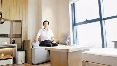 加快数字化转型 培养更多数字经济人才——专访中国电子商会会长王宁