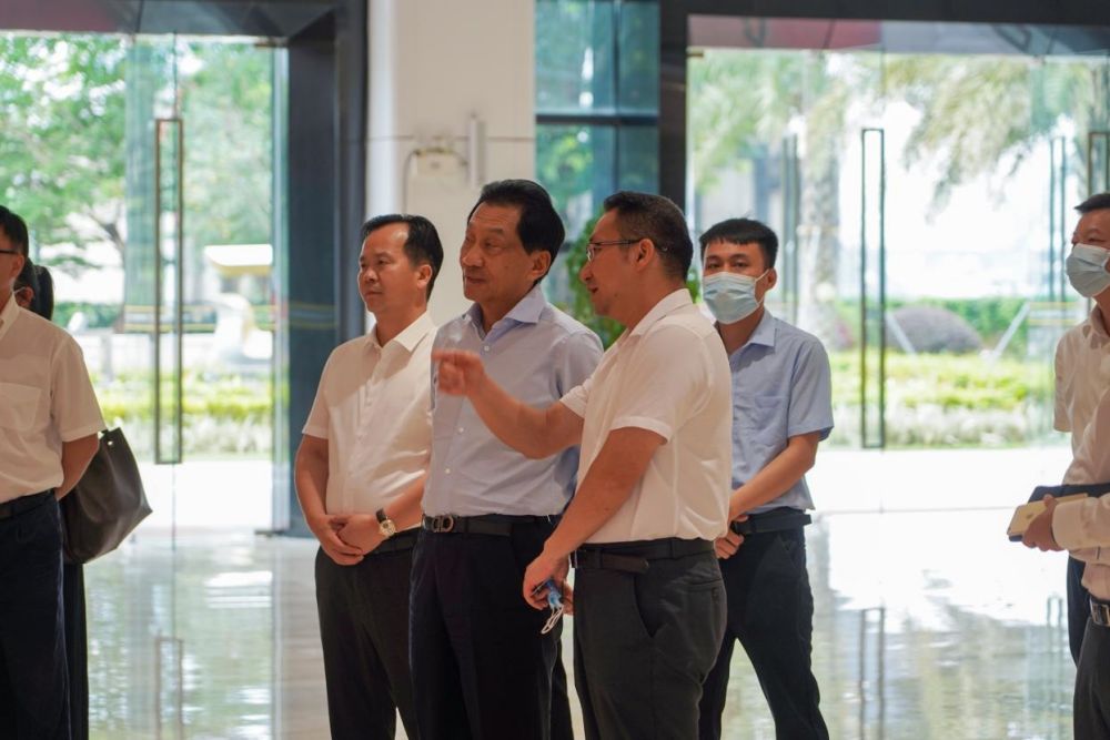 中国电子商会会长王宁一行到访广州工业投资控股集团交流座谈