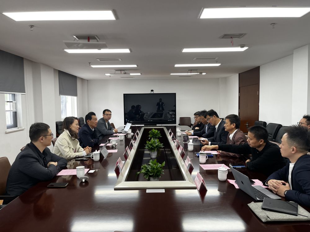 中国电子商会会长王宁一行到访苏州市相城区经开区座谈交流