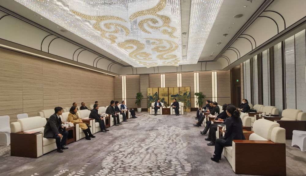 中国电子商会会长王宁携会员企业赴济南高新区考察交流