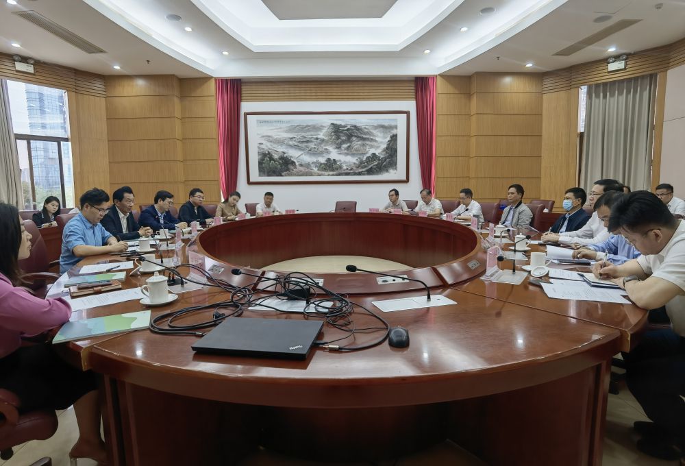 王宁会长与清远市委副书记、市长温文星座谈交流