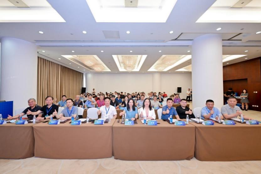 中国电子商会电子装备专业委员会第一届全体理事会暨国防装备投融资论坛在京顺利召开