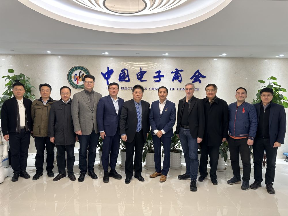 柳玉峰热情接待Indigo公司CEO Will Graylin一行